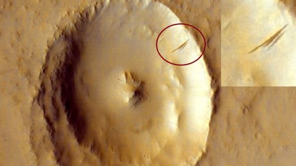 На Марсе обнаружен огромный инопланетный корабль